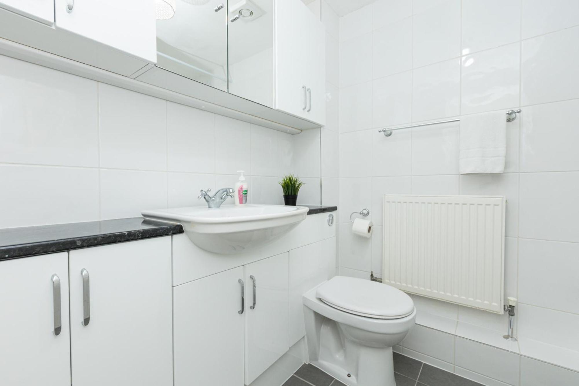 Charming 1Br Flat, Canning Town, Excel, City Hall London Exterior foto